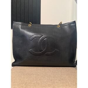Chanel Vintage CC Caviar Chain Tote XL